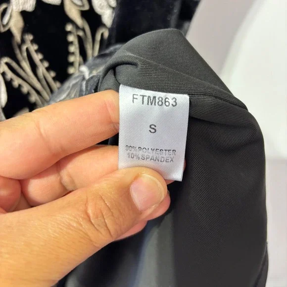 THML Black Velvet Floral Embroidered V-Neck Short Sleeve Top Bohemian Small - Picture 6 of 7